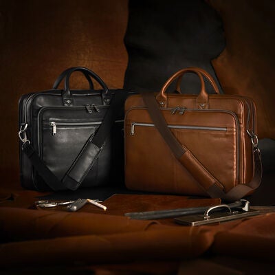 Classic Leather Toploader in the color .