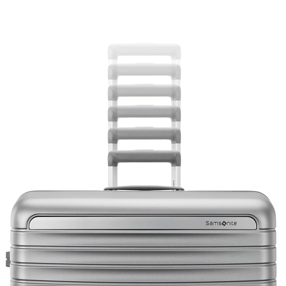 Framelock Max Carry-On Spinner in the color Glacial Silver. image number 3