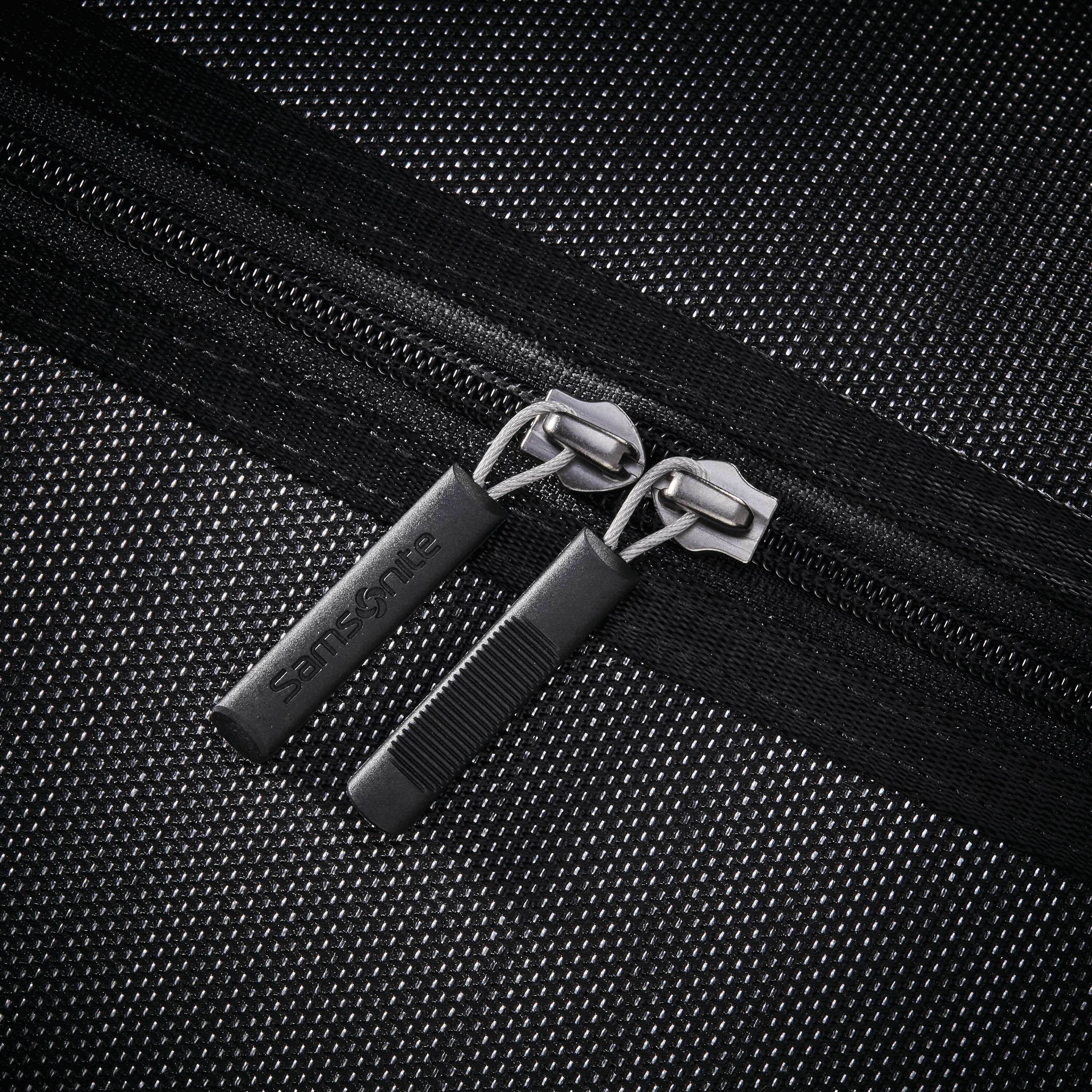 Samsonite SXK Global CarryOn Expandable Spinner