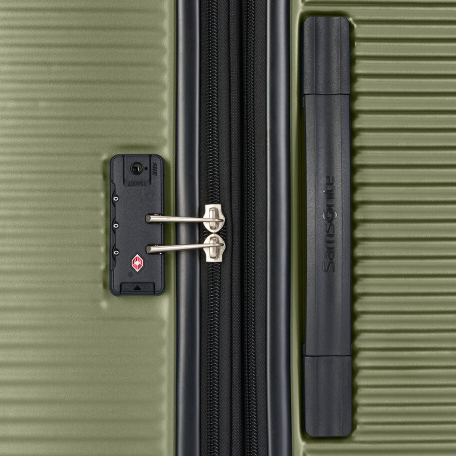 Valor X 3 Piece Set in the color Olive Green. image number 3