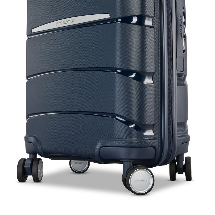 Outline Pro Global Carry-On Spinner in the color Midnight Blue. image number 6