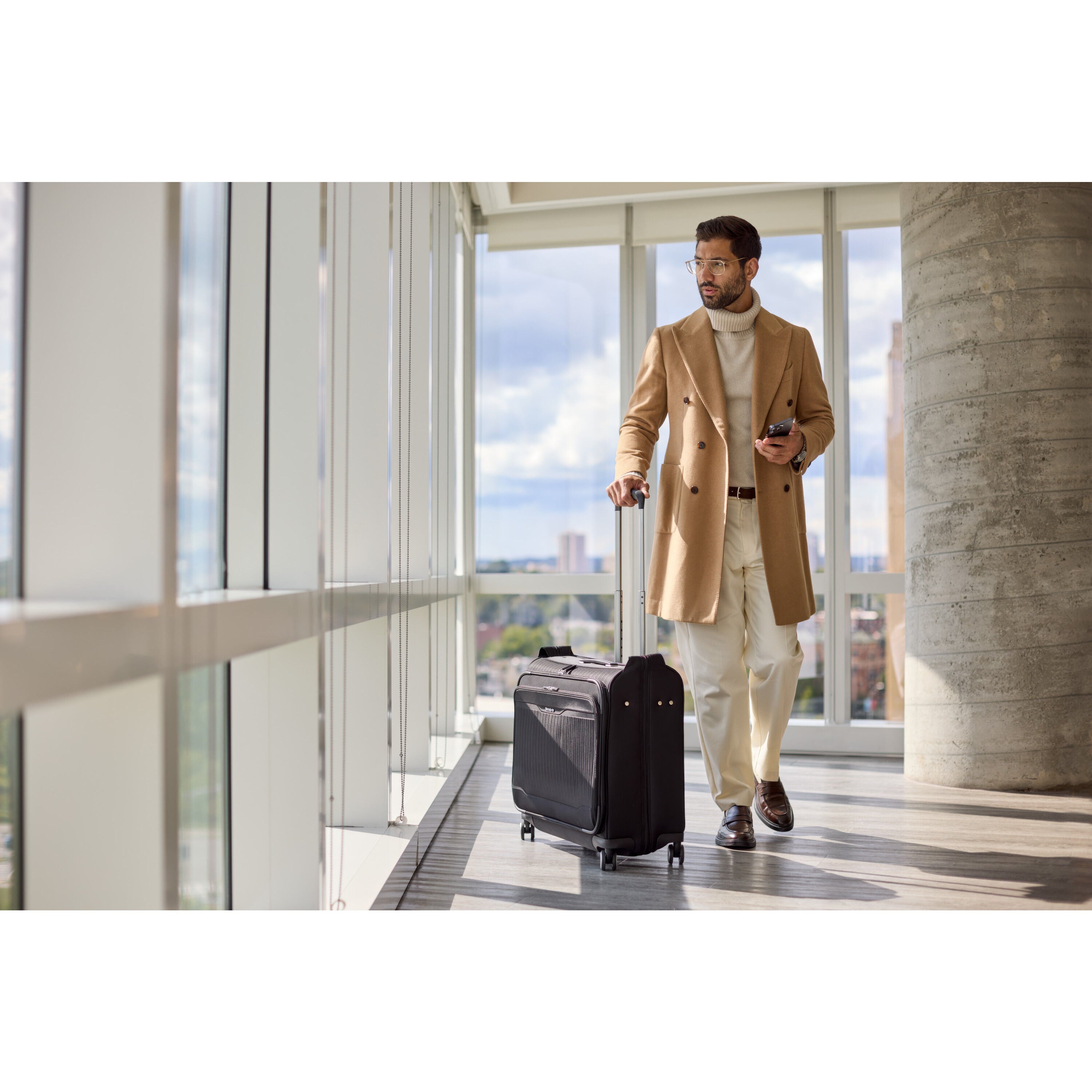 Silhouette 18 Garment Bag Spinner| Luggage | Samsonite