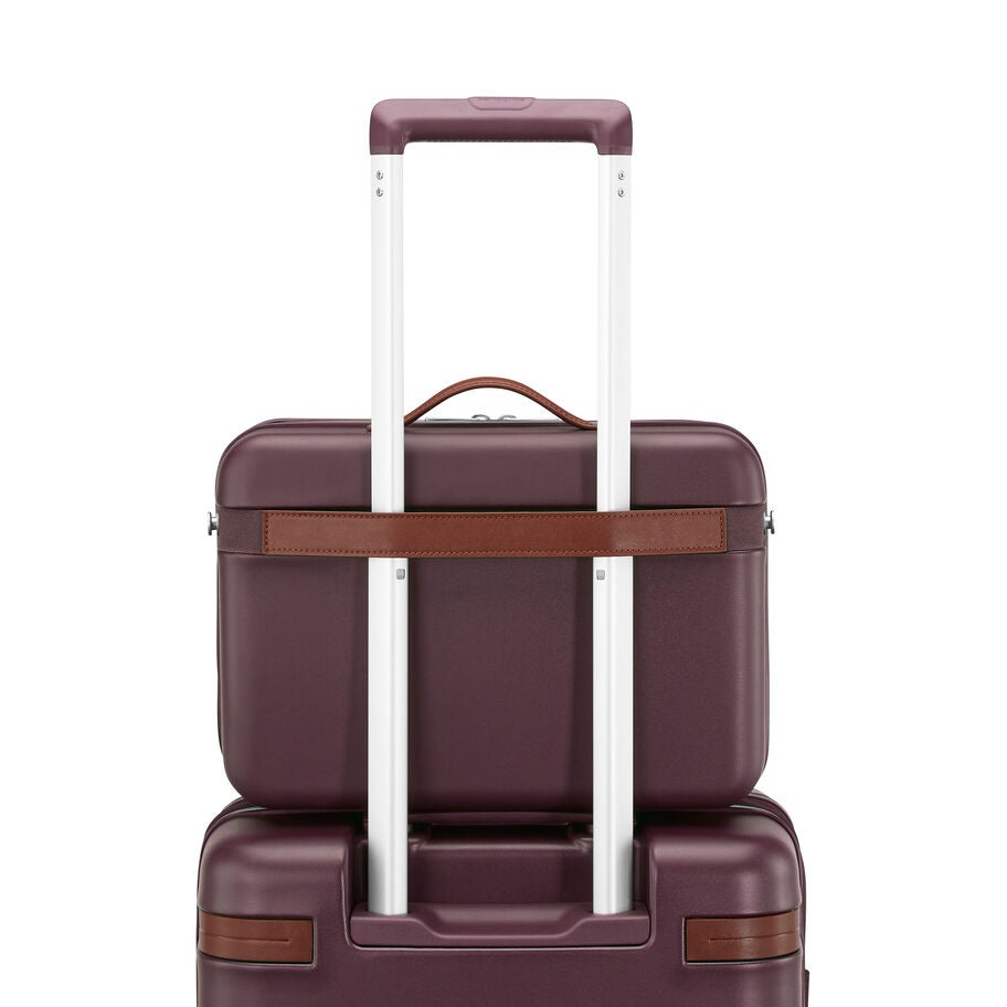 Virtuosa Train Case in the color Merlot. image number 3