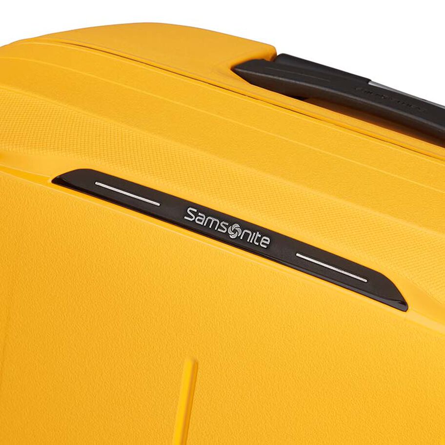 Essens Carry-On Spinner in the color Radiant Yellow. image number 11