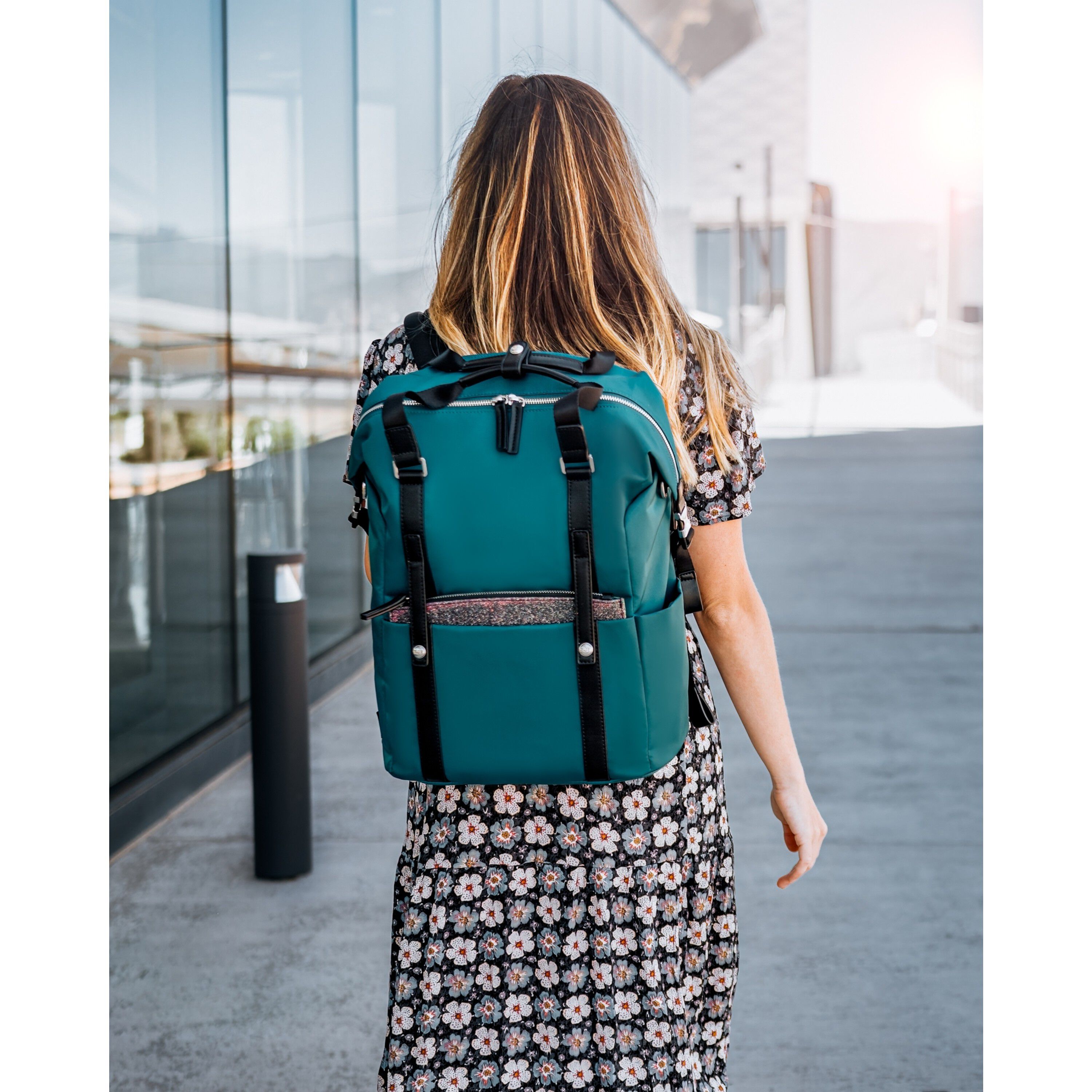 Samsung Black Laptop Bag at Rs 413/piece | वॉटरप्रूफ लैपटॉप बैग in New  Delhi | ID: 17036817833