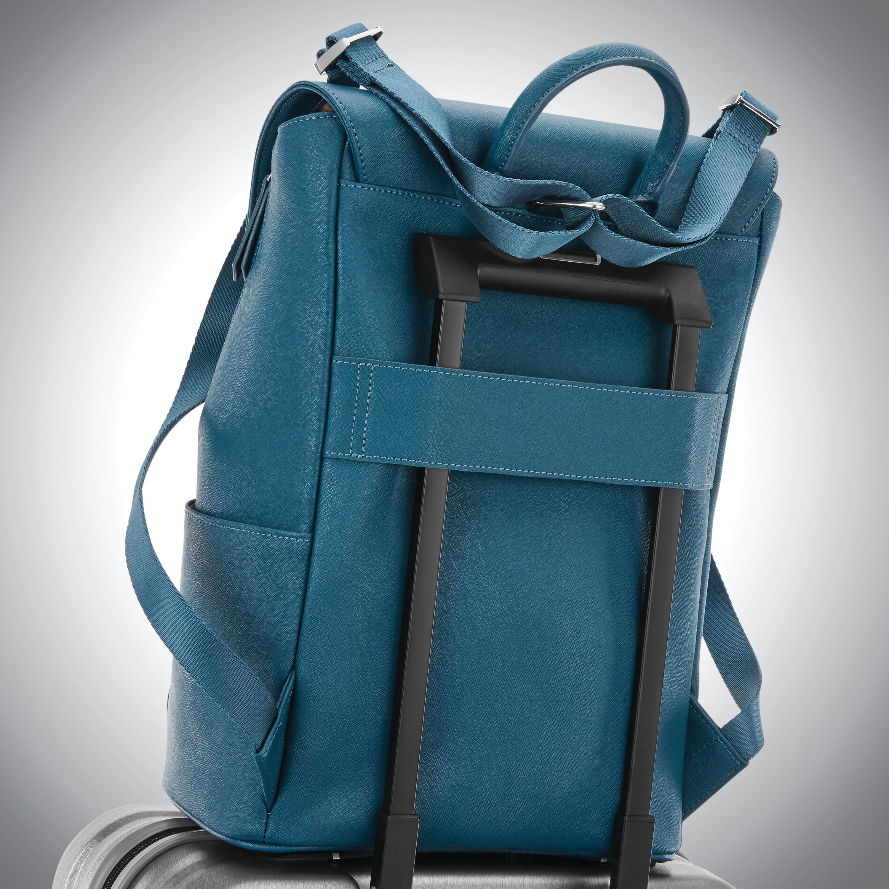 Women's Executive Leather Flap Backpack Port