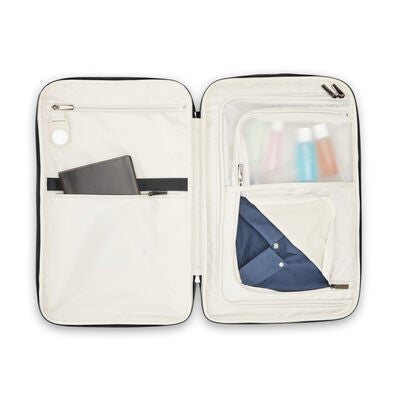 Silhouette 18 Travel Backpack in the color Deep Navy.