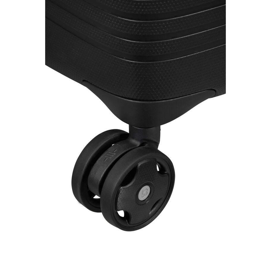 Ibon Large Spinner in the color Black. image number 7