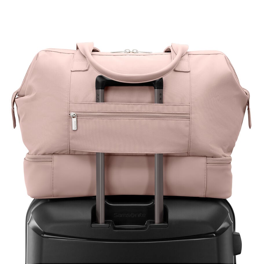 Better Than Basic Weekender in the color Light Pink. image number 6