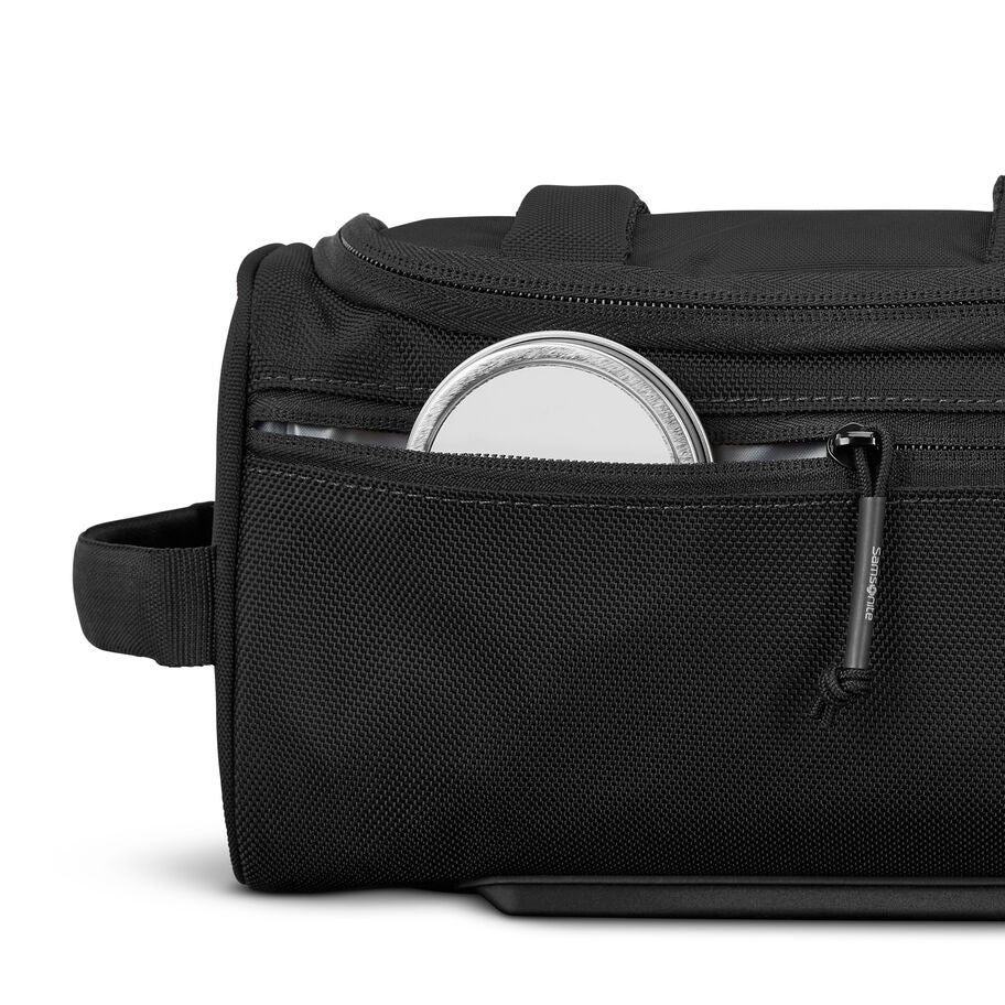 Detour Toiletry Kit in the color New Black. image number 4