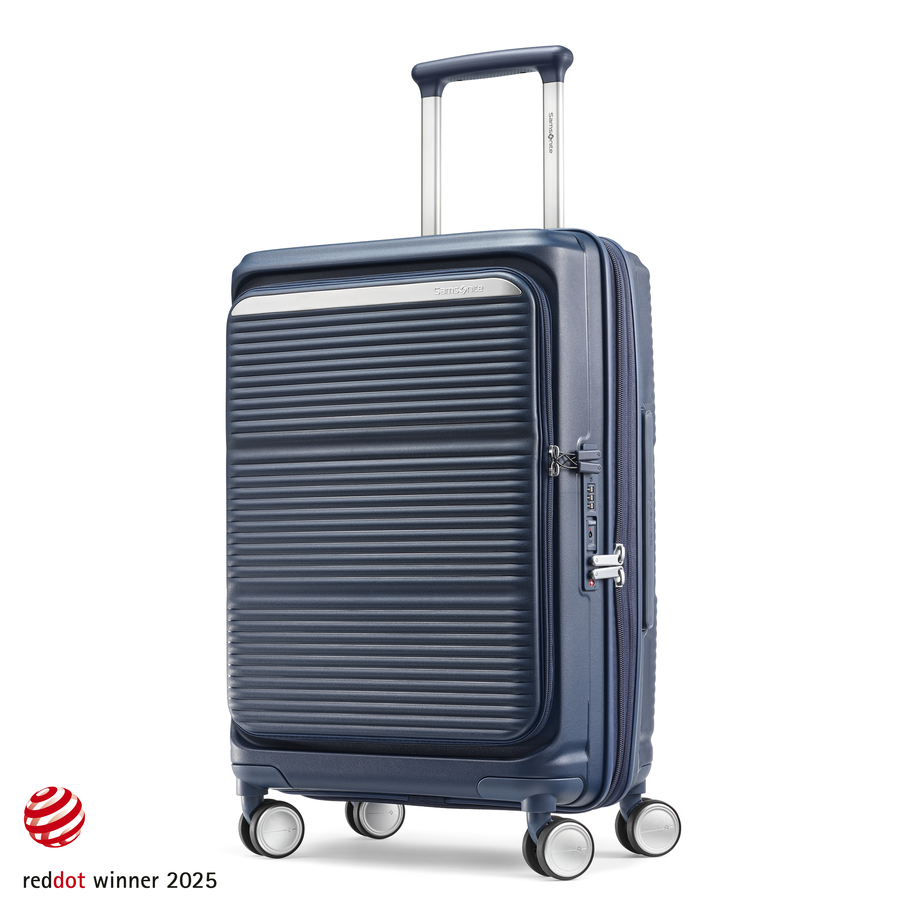 Paralux Carry-On Spinner in the color Midnight Navy. image number 0