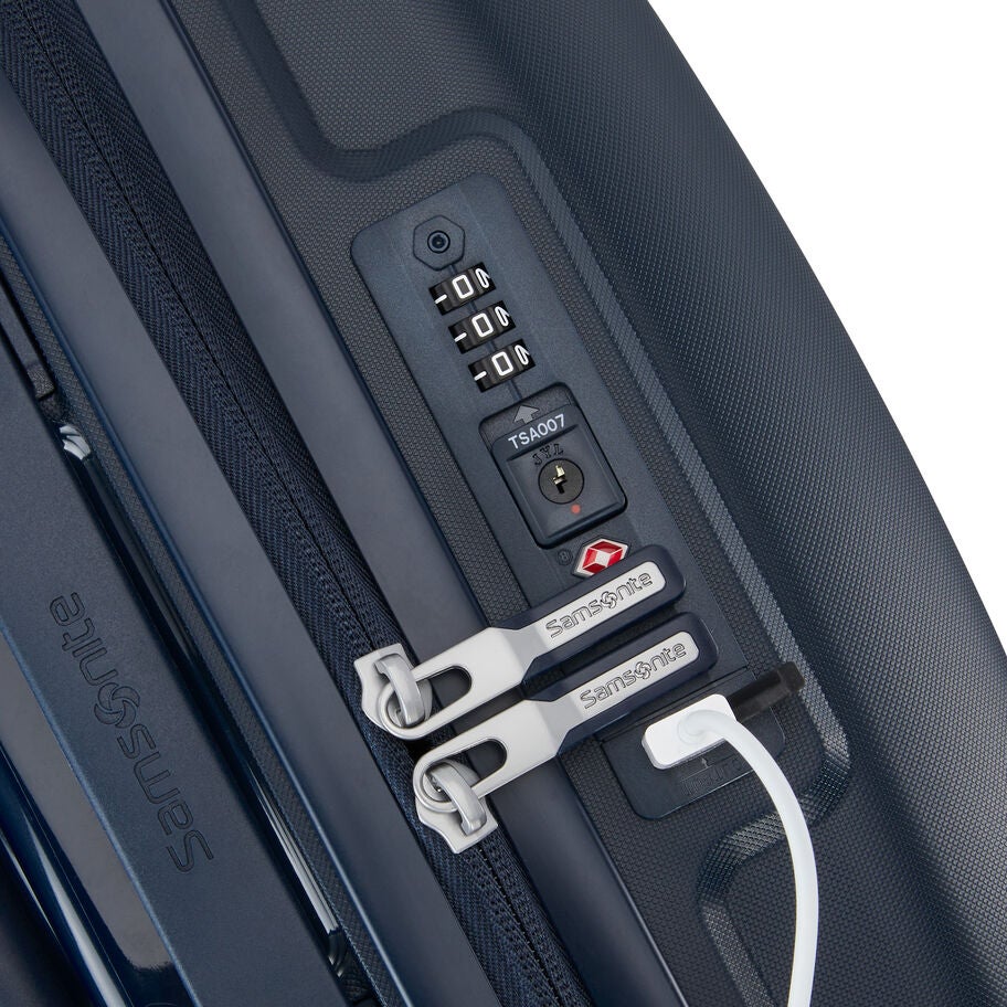 Outline Pro Global Carry-On Spinner in the color Midnight Blue. image number 4