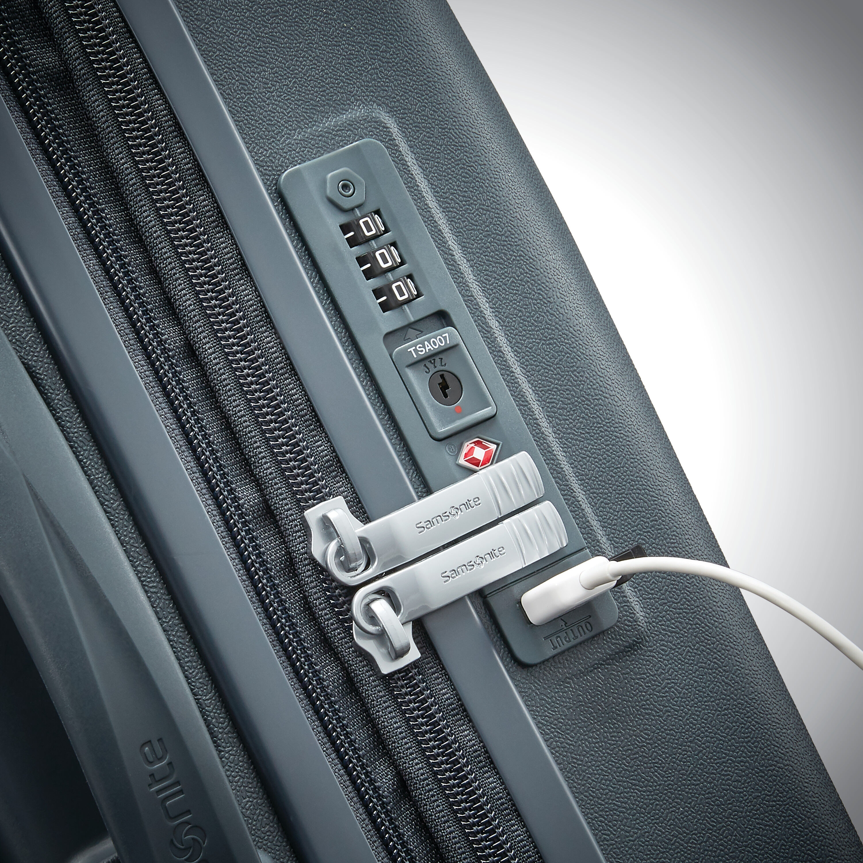 Voltage DLX Carry-On Spinner | Luggage | Samsonite