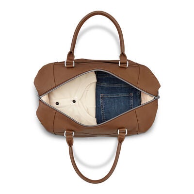 Classic Leather Weekender in the color Cognac.