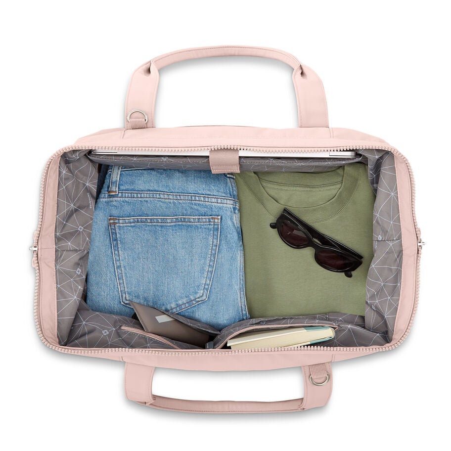 Better Than Basic Weekender in the color Light Pink. image number 1