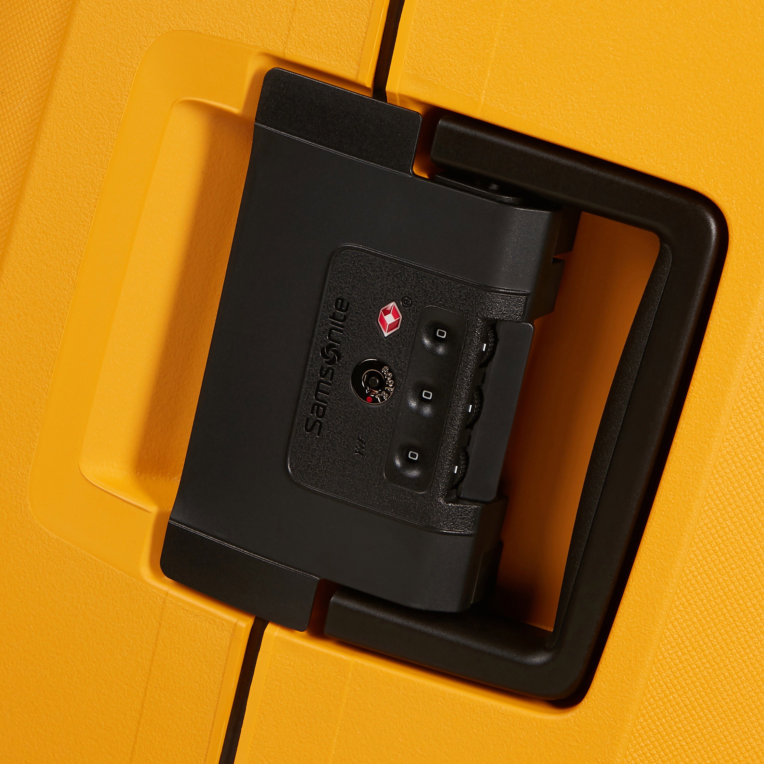 HL☺︎ Essens Large Spinner | Checked Luggage | Samsonite