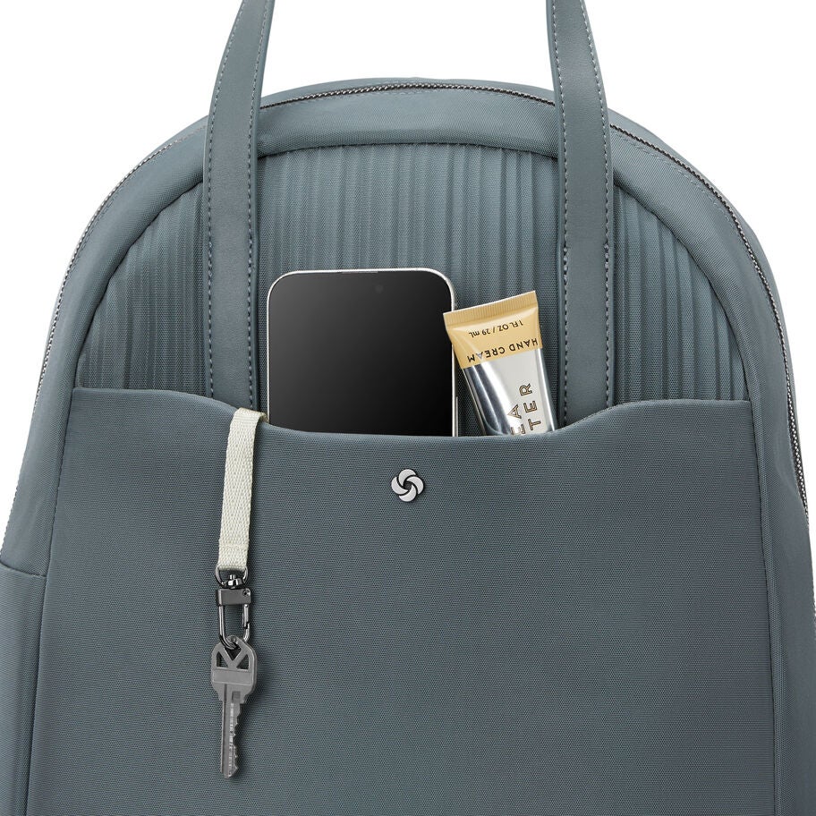 Silhouette 18 Women's Backpack in the color Deep Navy. image number 2