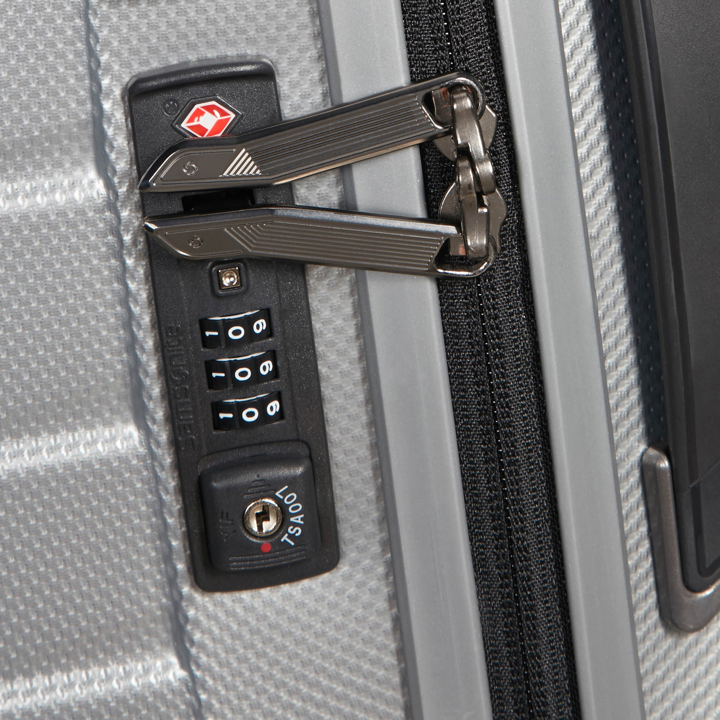 Proxis Extra Large Spinner | Checked Luggage | Samsonite