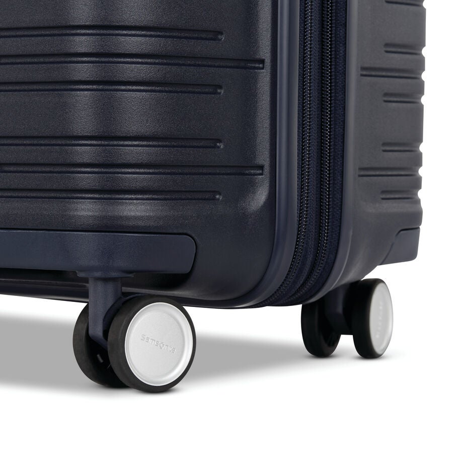 Elevation&trade; Plus Hardside Large Spinner in the color Midnight Blue. image number 10