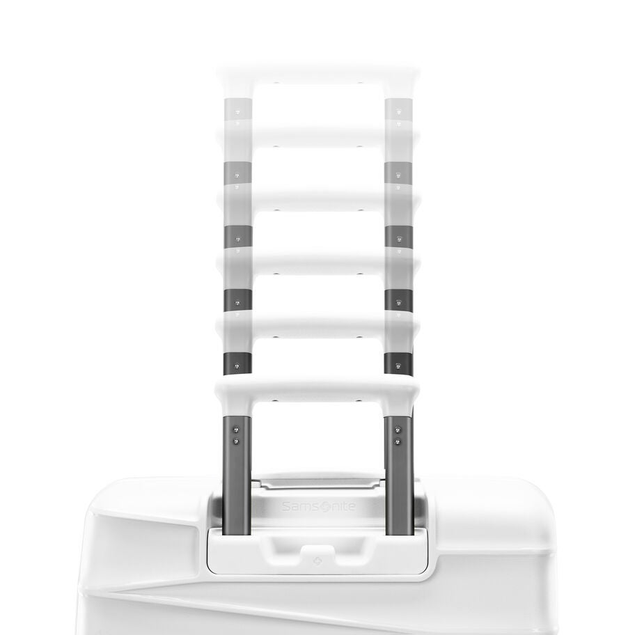 Venue X 3 Piece Set in the color Cloud White. image number 5