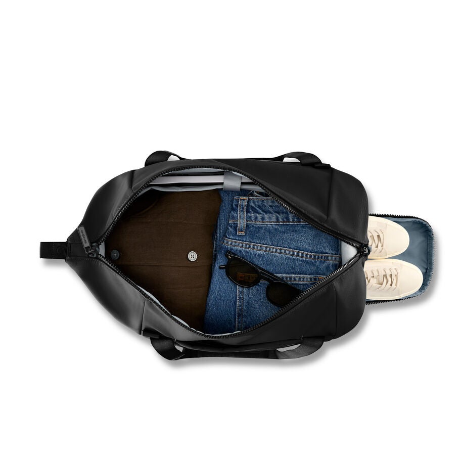 Axxis Weekender in the color Black. image number 1