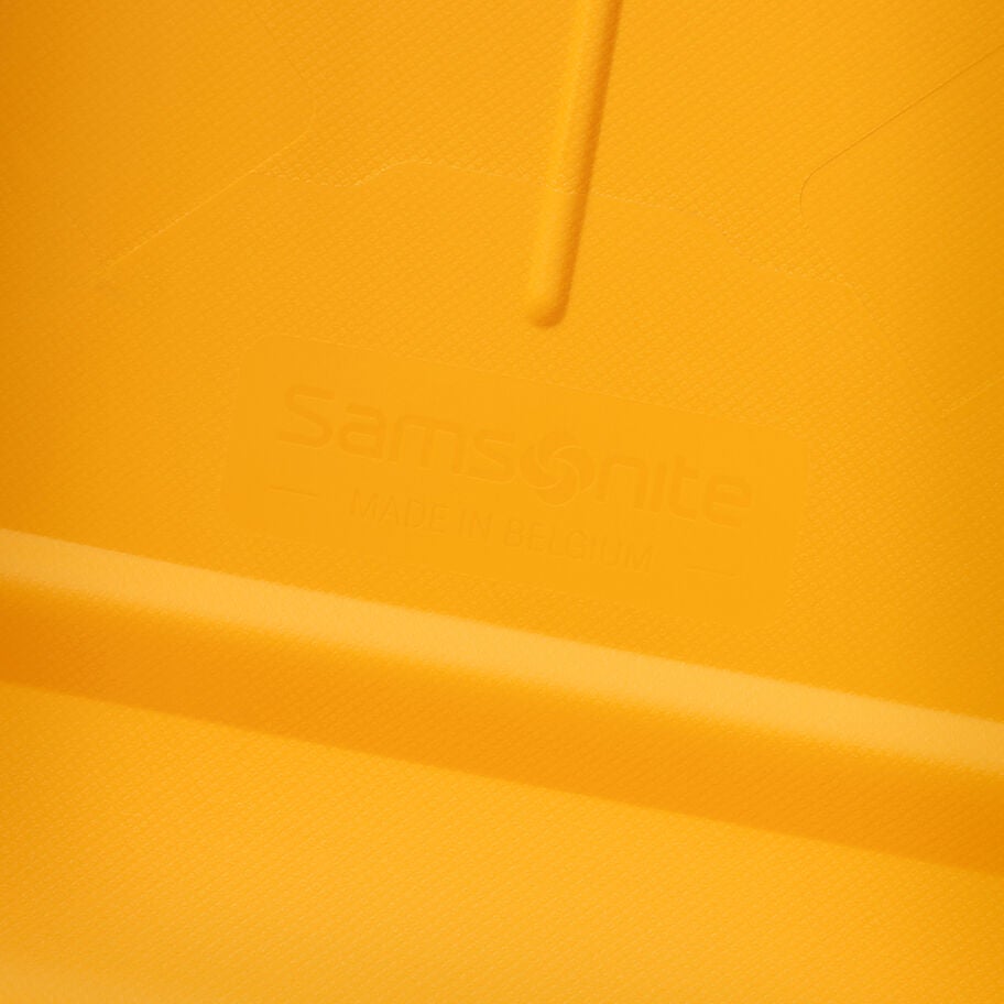 Essens Carry-On Spinner in the color Radiant Yellow. image number 13