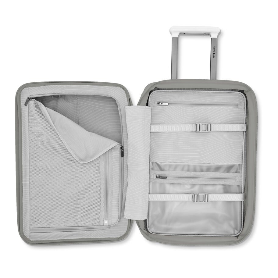 Venue X 2 Piece Set (CO/L) in the color Cloud White. image number 1