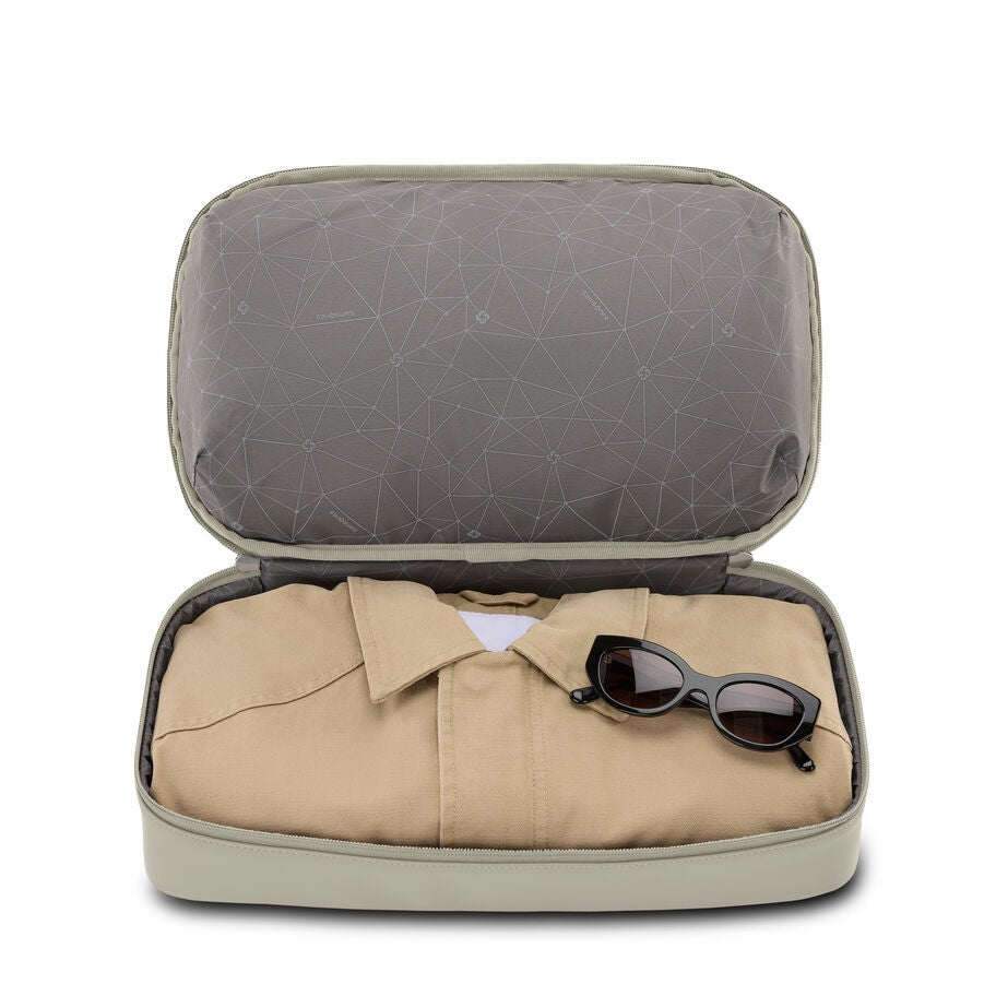 Better Than Basic Mini Weekender in the color LIMESTONE GREY. image number 2