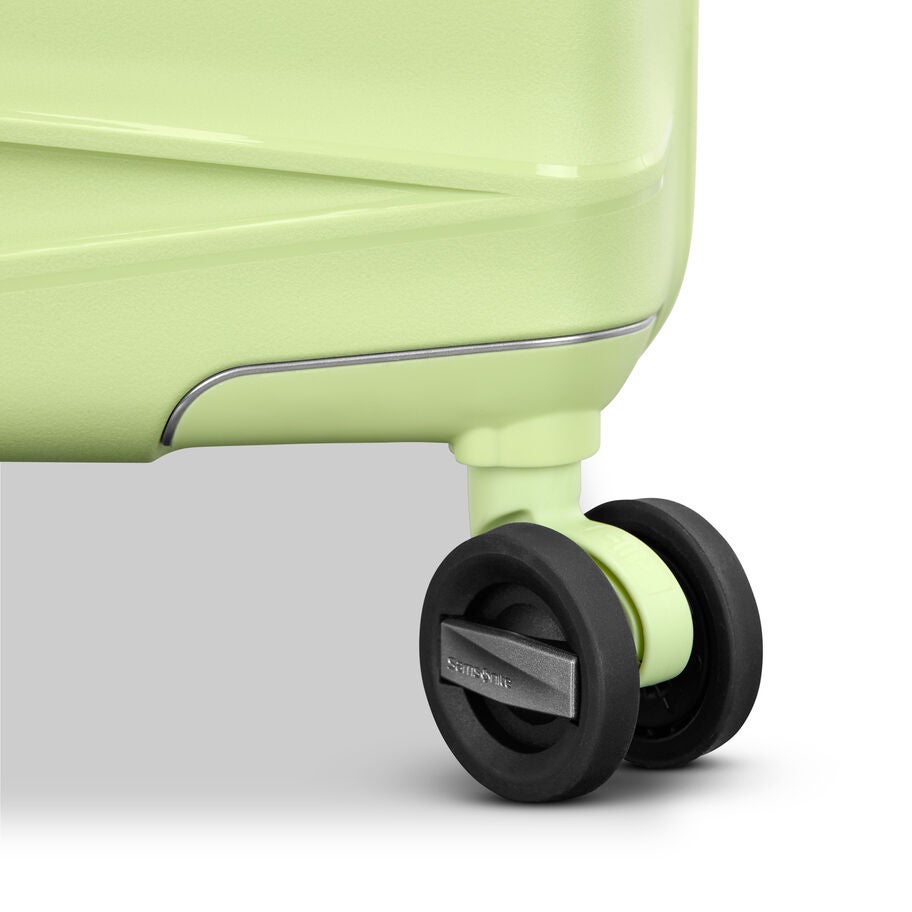 Venue X Large Spinner in the color Frozen Matcha. image number 9
