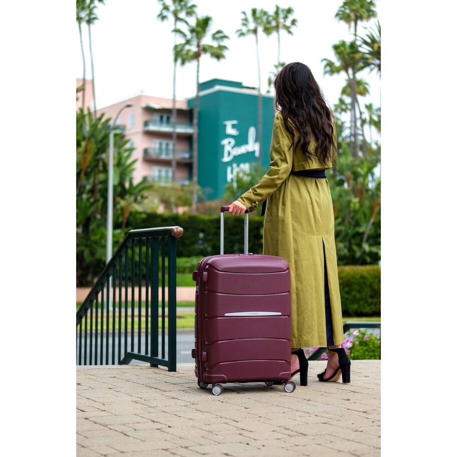 Samsonite Smart Luggage: Weight Scales for Hassle-Free Travel