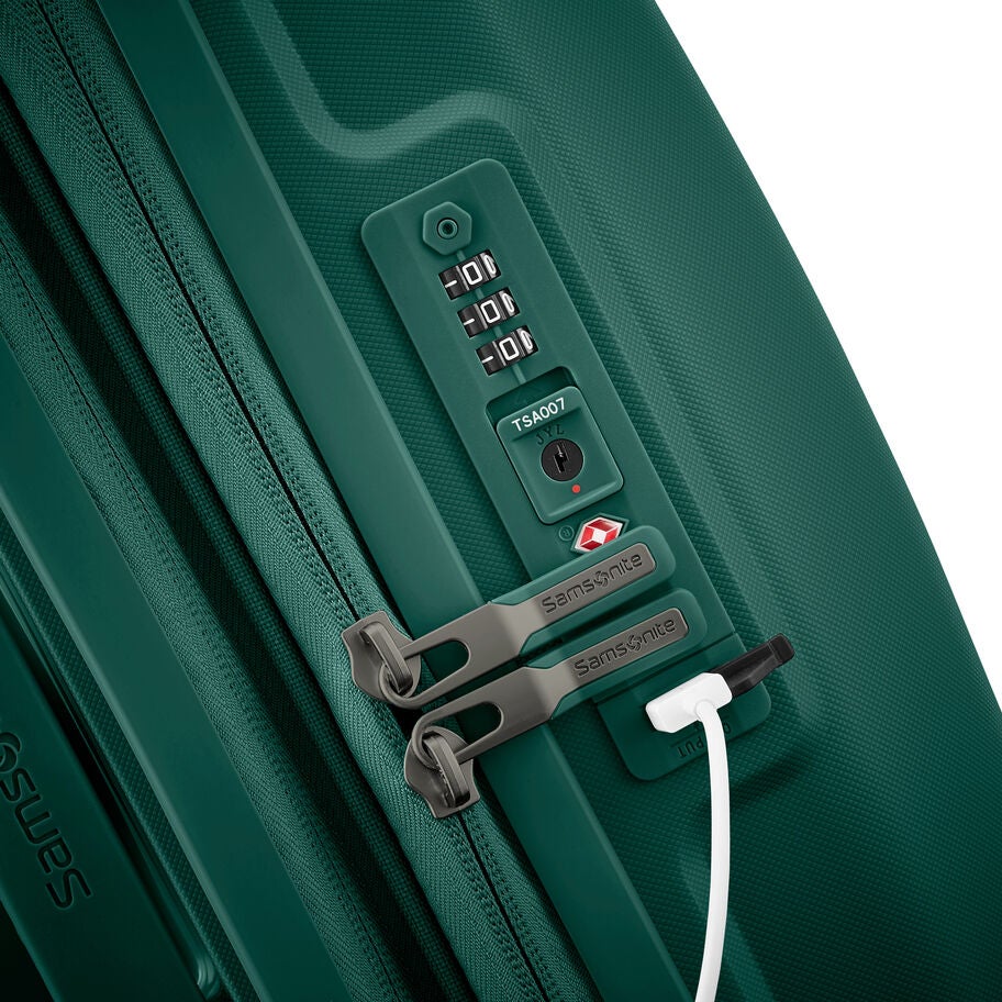 Outline Pro Carry-On Spinner in the color Emerald Green. image number 3
