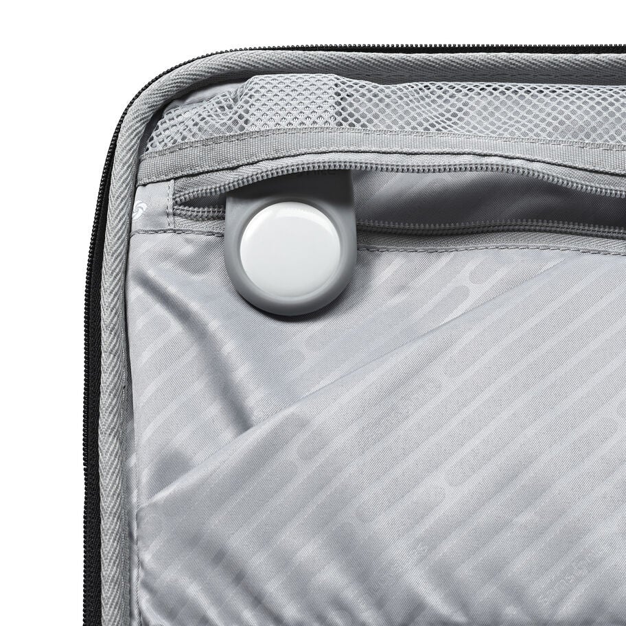 Paralux Global Carry-On Spinner in the color Black. image number 5