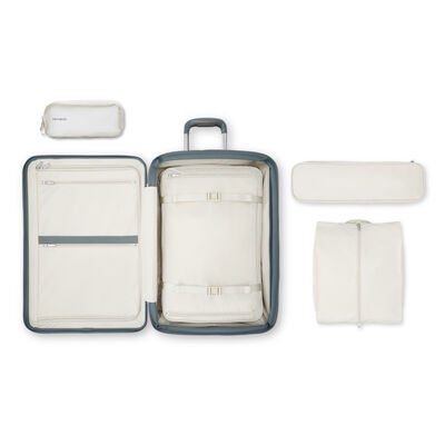 Silhouette 18 Hardside Medium Spinner in the color Slate Blue.