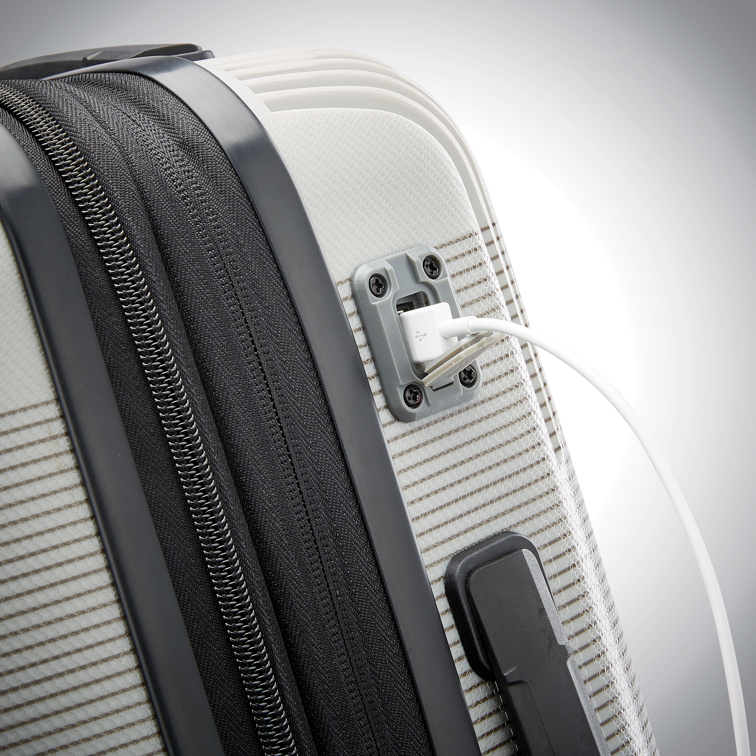 Supra DLX Carry-On Spinner - Thumbnail 5