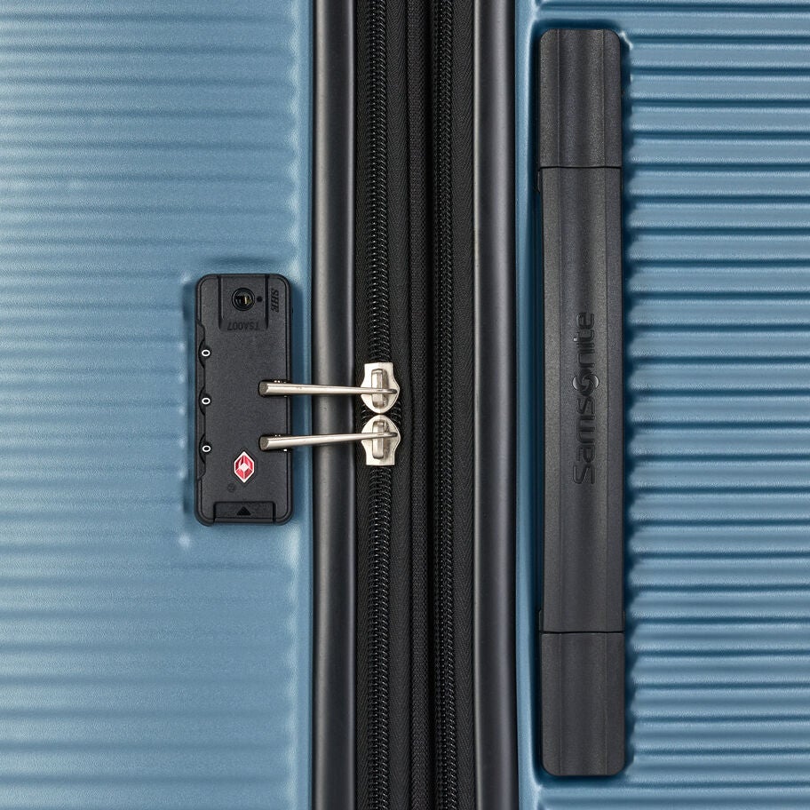 Valor X 2 Piece Set (CO/L) in the color Elemental Blue. image number 3