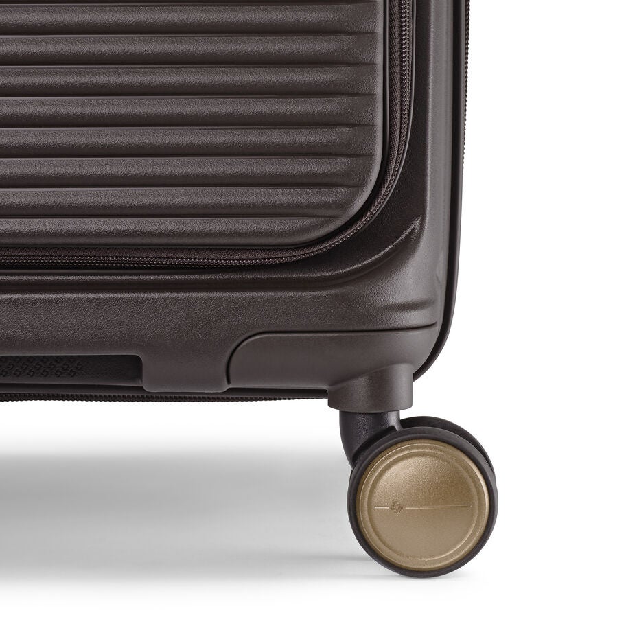 Paralux Global Carry-On Spinner in the color Coffee Bean. image number 5