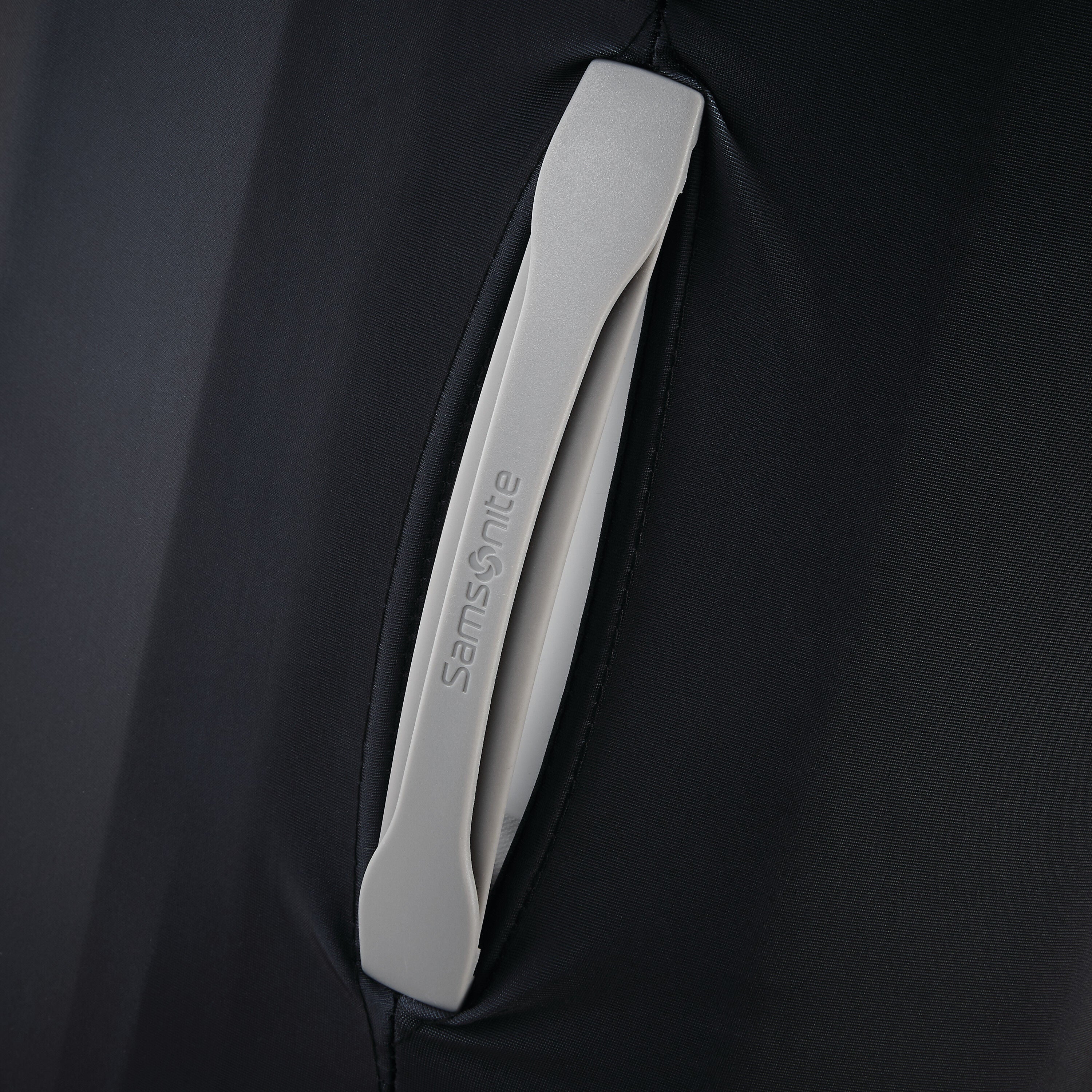 Samsonite printed sales luggage cover