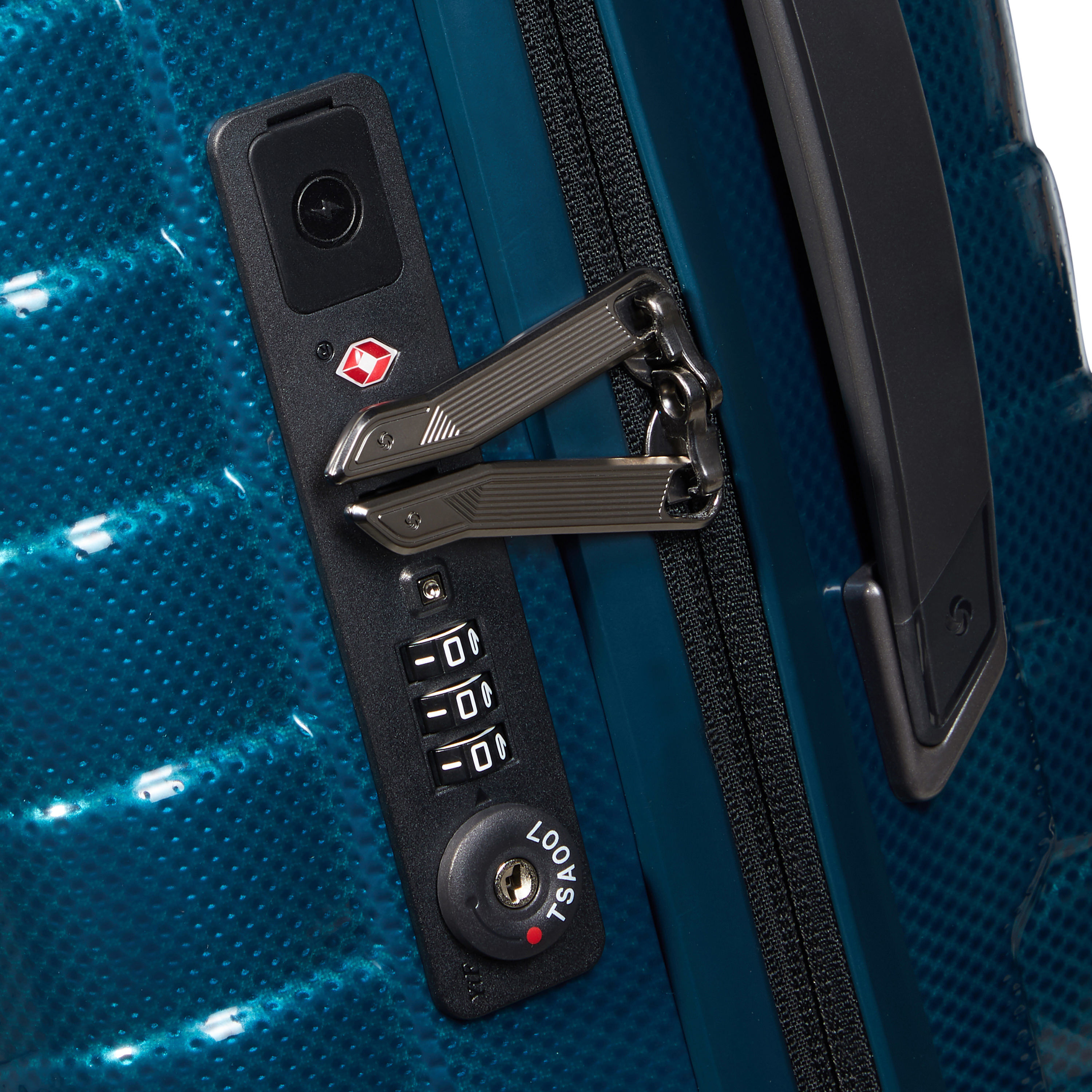 Proxis Carry-On Spinner | Carry-On Luggage | Samsonite