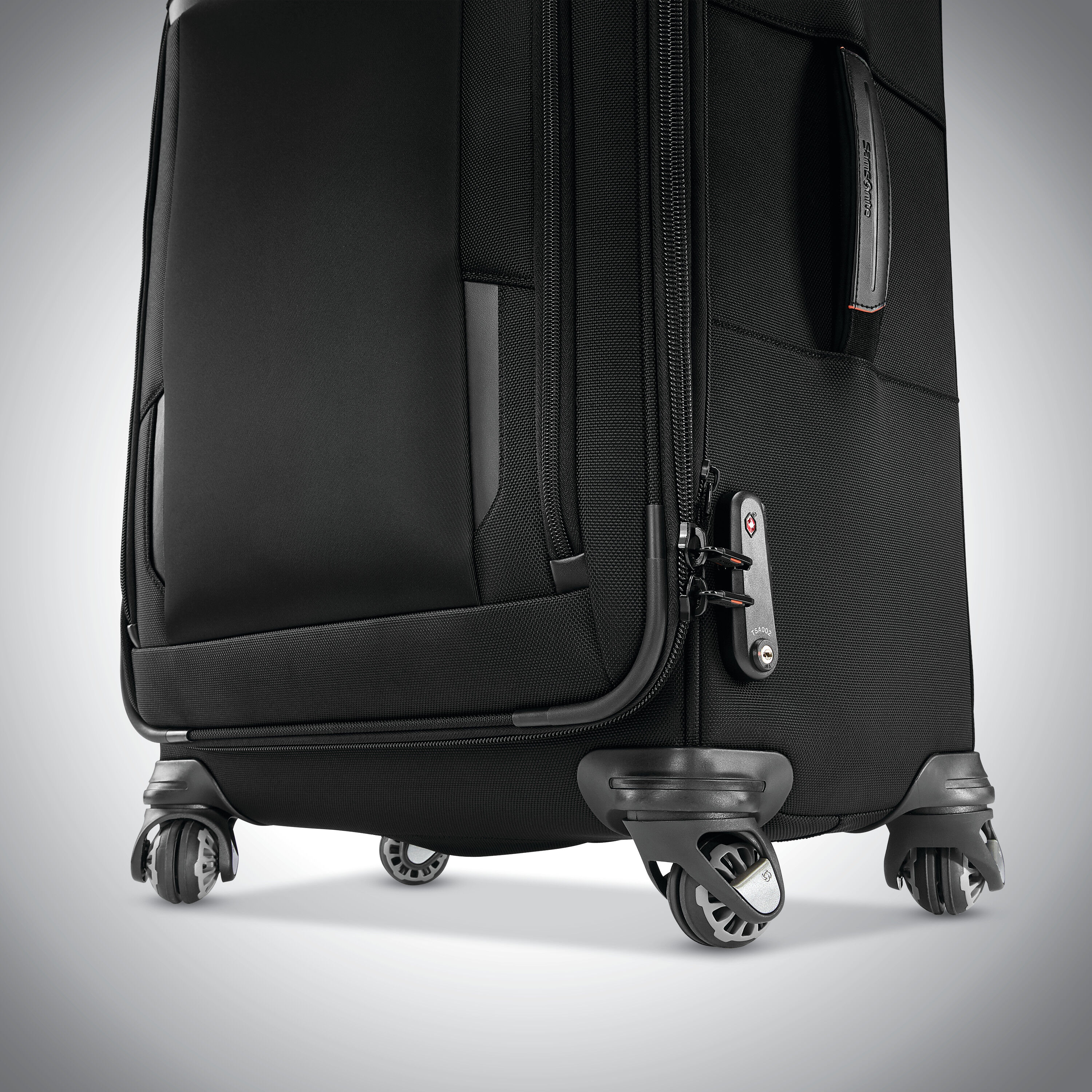 This Samsonite Luggage Is 30 Off for Black Friday