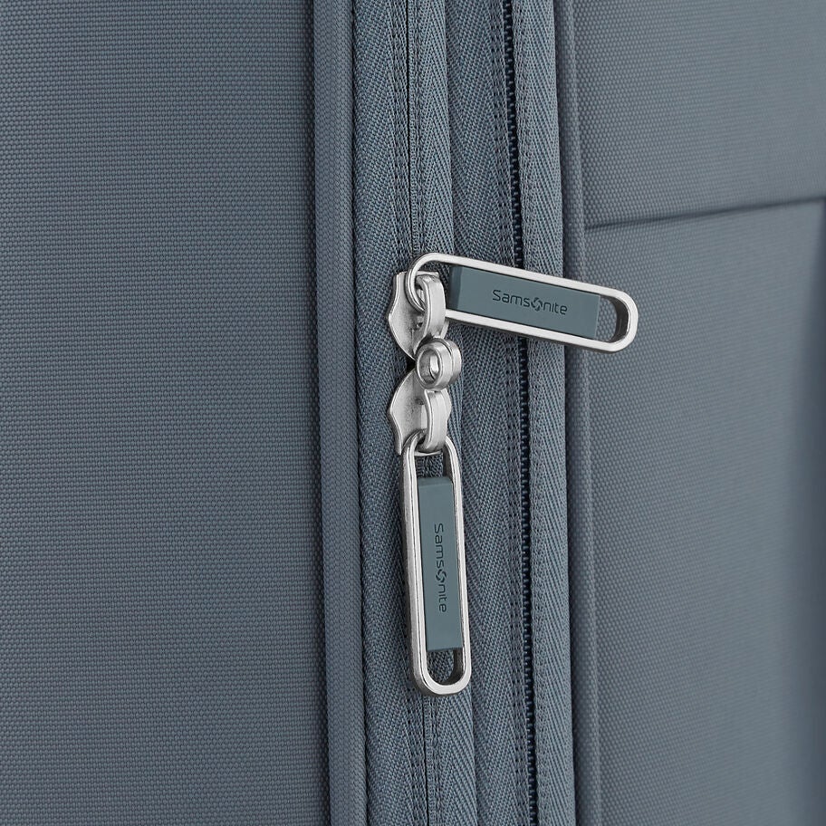 Elevation™ Plus Softside Large Spinner in the color Cypress Green. image number 8