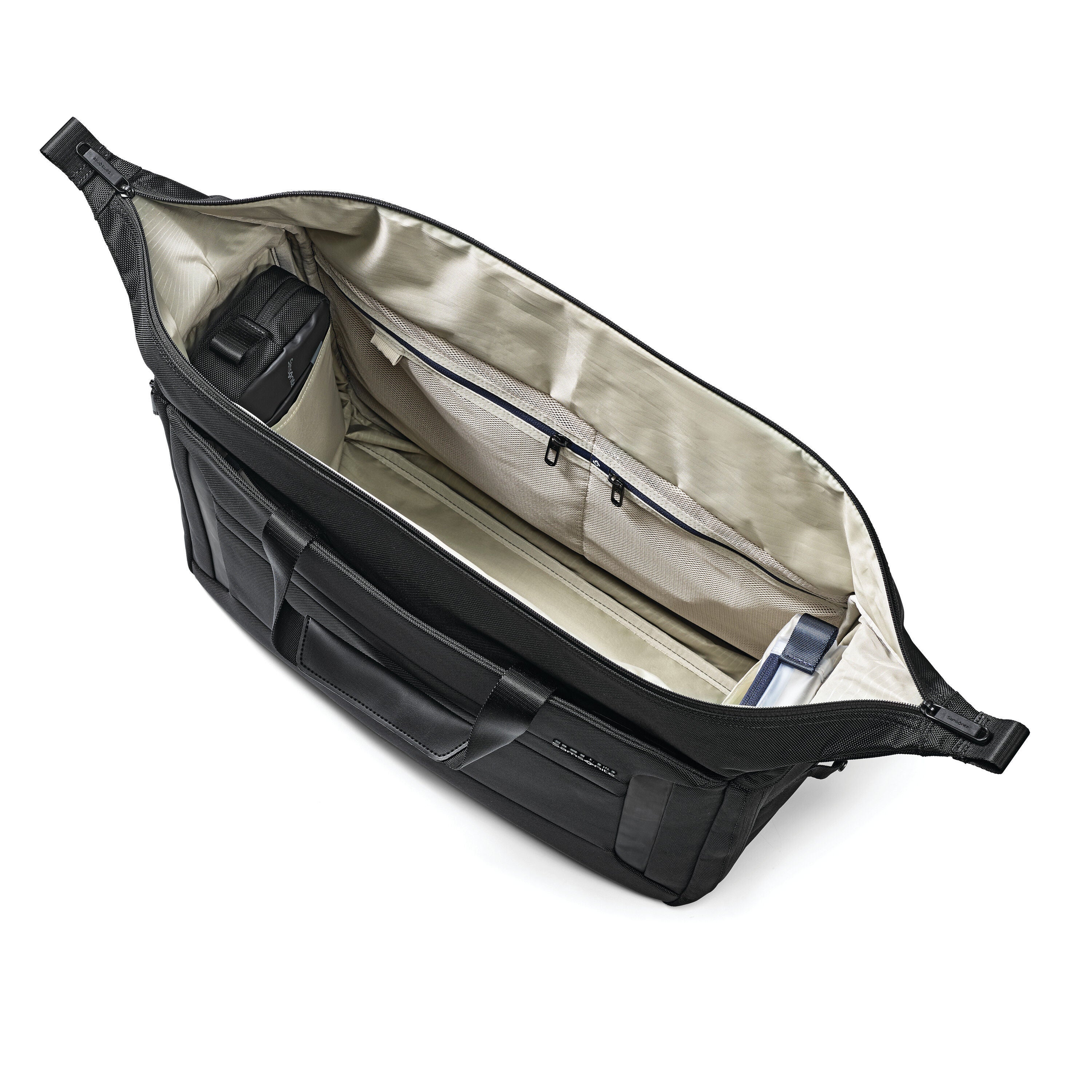Buy Armage II Expandable Duffel for USD 146.24 Samsonite US