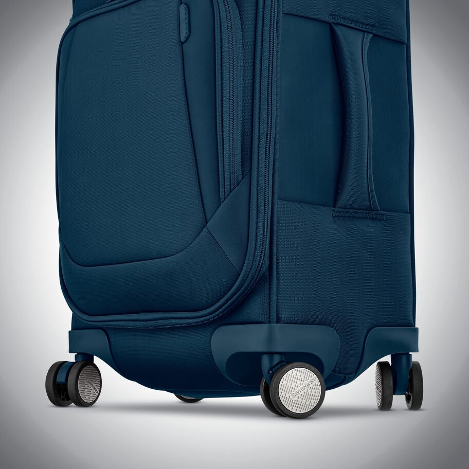 Theorym Softside Global Carry-On Spinner in the color Emerald Teal. image number 7
