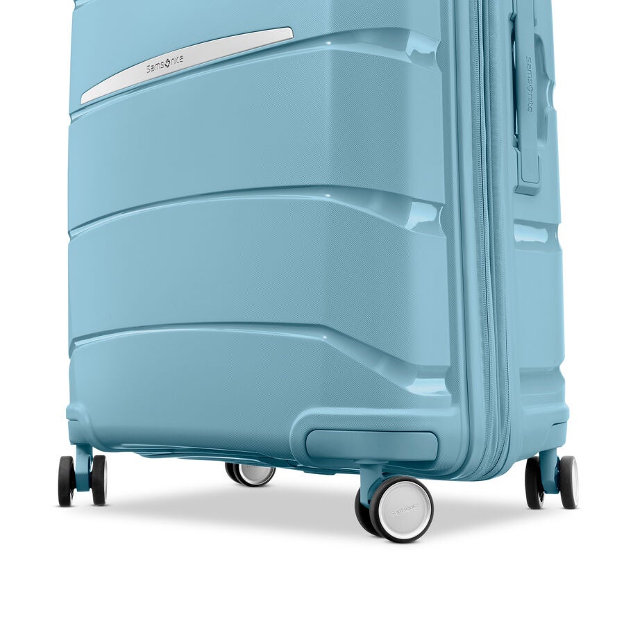 Outline Pro Carry-On Spinner