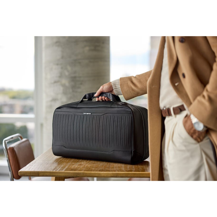 Silhouette 18 Travel Duffel in the color Black. image number 9