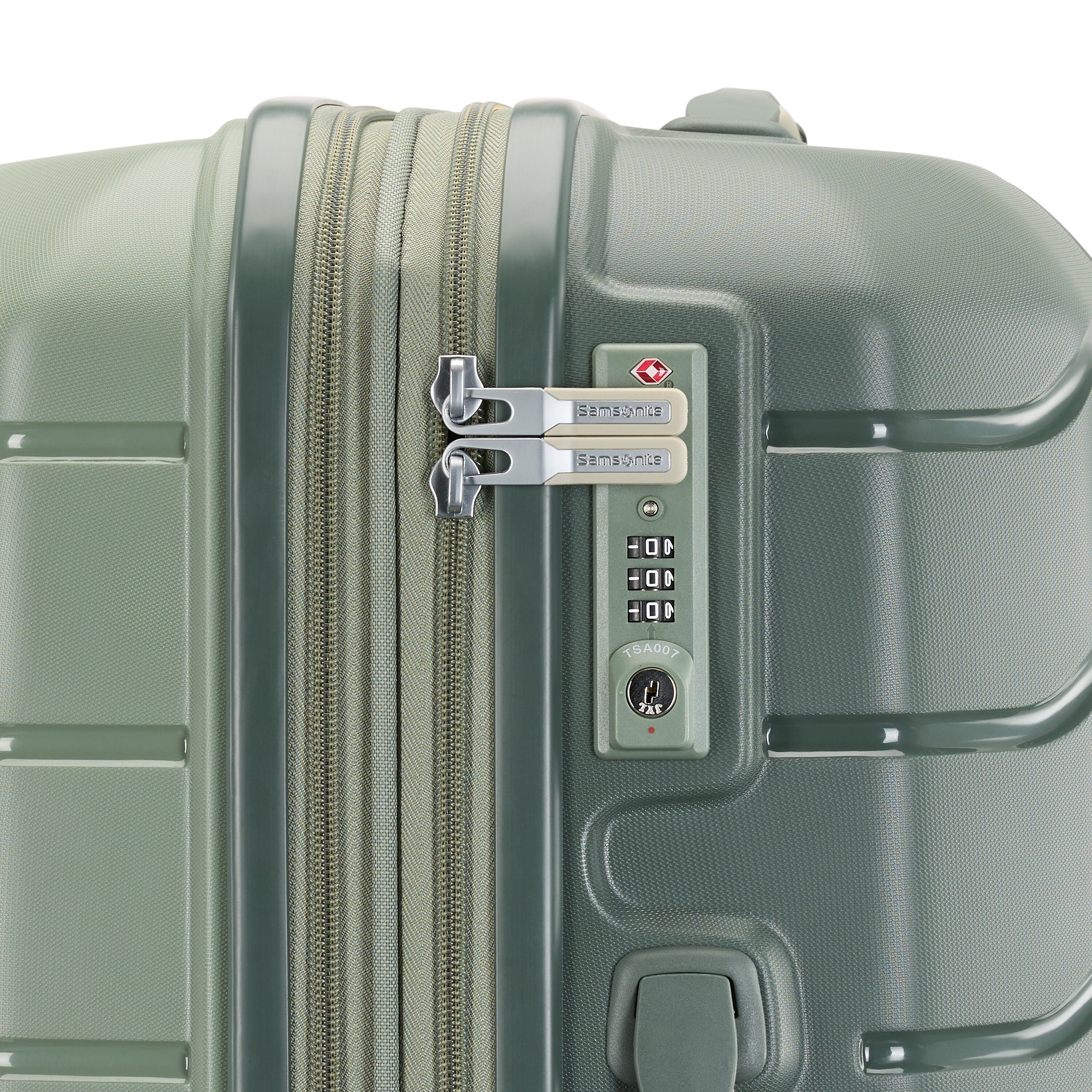 Freeform Medium Spinner | Checked Luggage | Samsonite