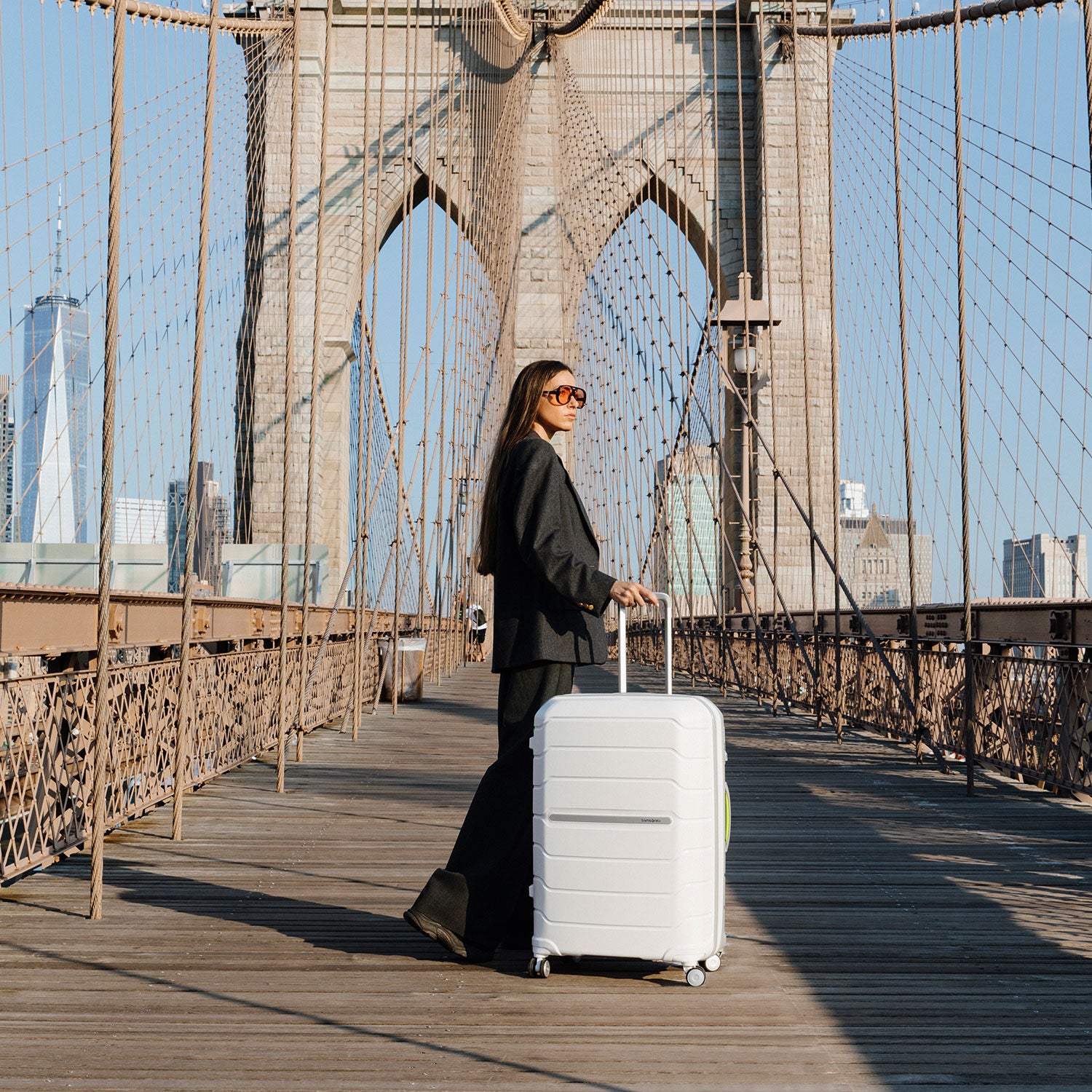 Freeform Large Spinner Large Checked Luggage Samsonite