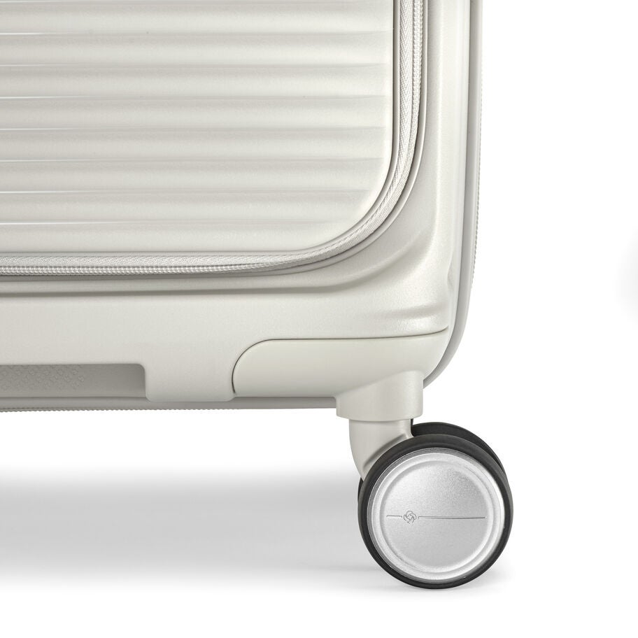 Paralux Global Carry-On Spinner in the color Stone Grey. image number 9
