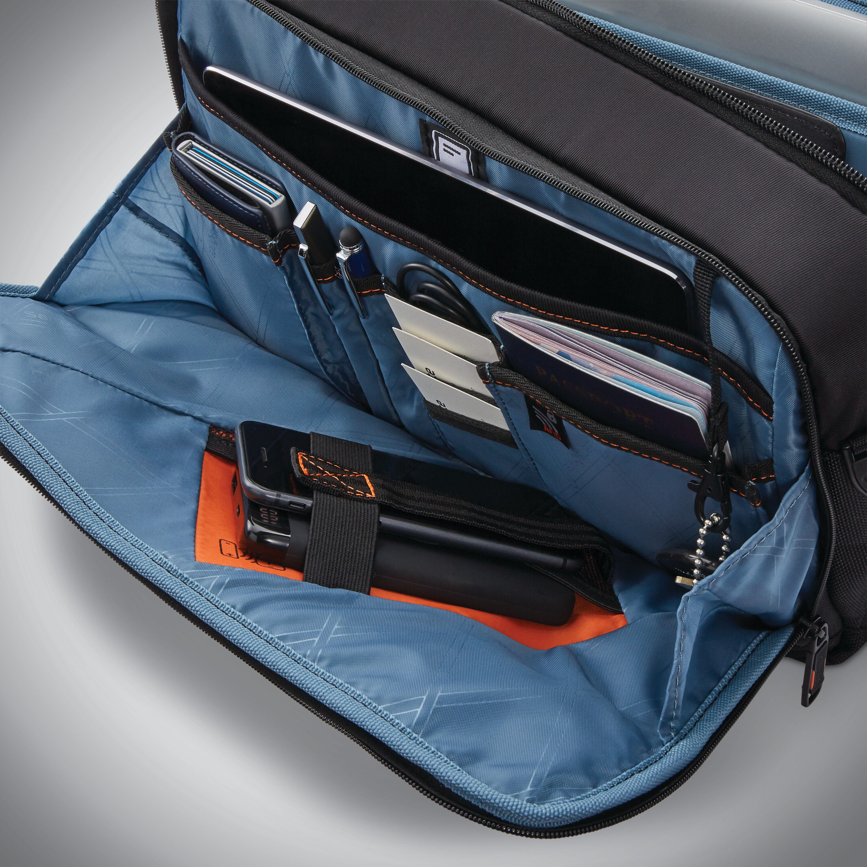 Pro Slim Messenger 13