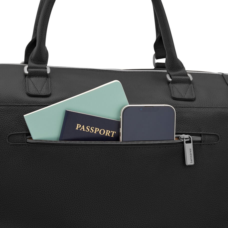 Classic Leather Weekender in the color Black. image number 4
