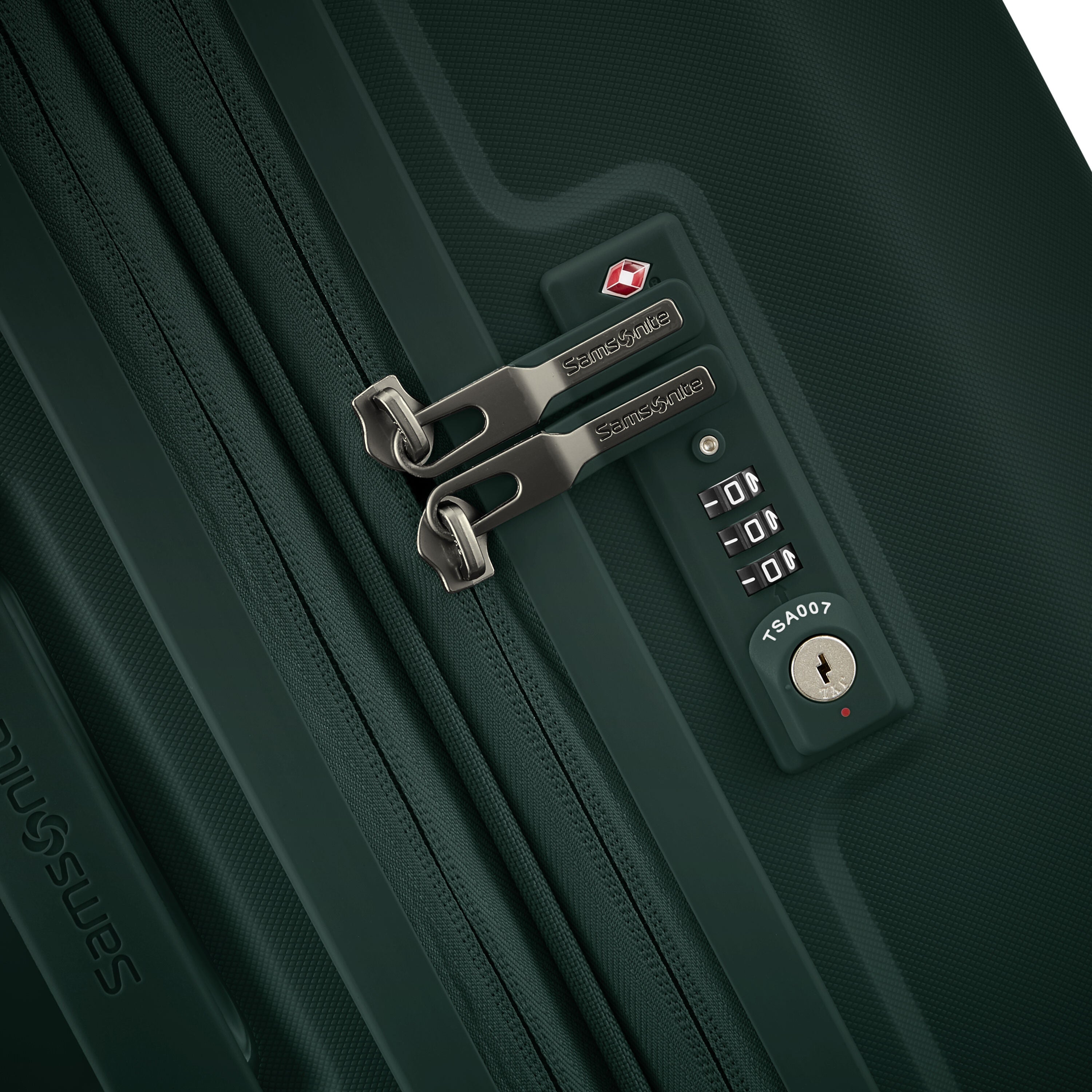 Outline Pro Medium Spinner | Checked Luggage | Samsonite